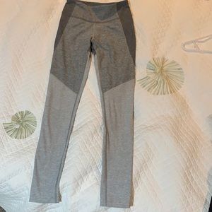 Outdoor voices xs heather color-block 7/8 legging